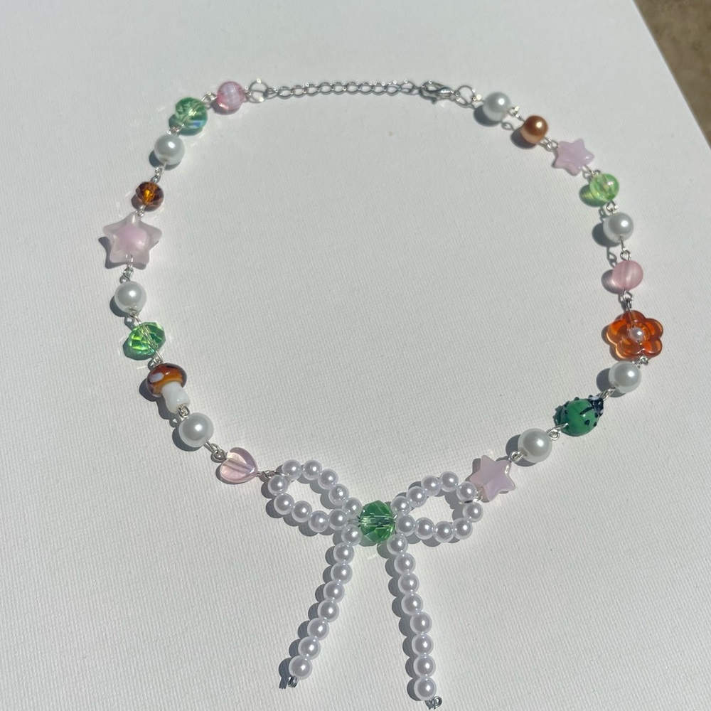Bow choker necklace
